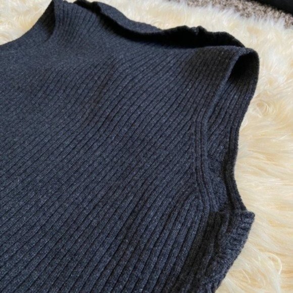 Woolrich Women's Hanna Cable Knit Wool Sweater Vest NWT Women's Large - Picture 13 of 13